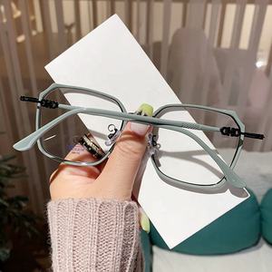 Lunettes photochromiques anti-lumière bleue, noires, vertes, grandes, carrées, irrégulières, avec strass, photo-grises, pour femmes et filles, lunettes changeantes de couleur - Product Image 6