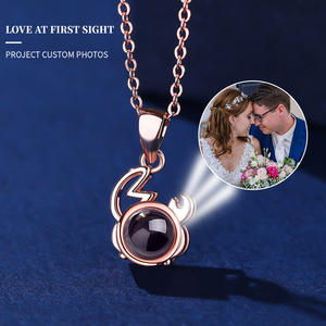 Chaînes <span class=keywords><strong>en</strong></span> alliage de cuivre à projection haute définition, tendance, 12 signes du zodiaque, photos couleur <span class=keywords><strong>en</strong></span> 100 langues, micro-gravure de texte - Product Image 3