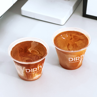 Gobelet en plastique PET transparent jetable personnalisable de 9 oz avec couvercle en dôme, surface épaisse et lisse pour dessert, smoothie, café ou thé