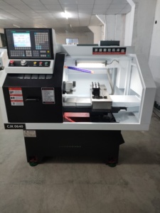 Torno Económico de Cama Plana, Rentable, Ideal para Pequeños Talleres y Uso en Capacitación, Fresadora Vertical - Product Image 3