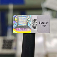 Autocollant adhésif personnalisé holographique avec numéro de série et code QR, à gratter, résistant à l'eau, anti-contrefaçon, carré, pour soins personnels