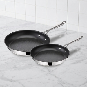 Ensemble de casseroles en acier inoxydable Cook's Direct de Jamie Oliver, 2 casseroles 24/28 cm, revêtement antiadhésif, indicateur de cuisson, rivets sécurisés - Product Image 2