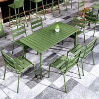 Ensemble table et chaises de café en bambou moderne, mobilier d'extérieur commercial, idéal pour les salons de thé, terrasses et bars.