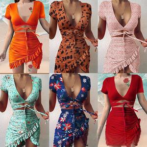 เดรสคอวีพิมพ์ลายคละแบบสำหรับสินค้าคงคลังเสื้อผ้าสตรี - Product Image 4