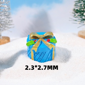 DIY simülasyon noel reçine hediye kutusu kış aksesuarları Mini kolye dekorasyon - Product Image 5