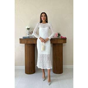 Robe fourreau élégante en dentelle blanche, col montant, manches longues, taille naturelle, tenue de soirée - Product Image 4