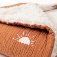 Couverture en mousseline de coton biologique personnalisée OEM, imprimée, douce et moelleuse, impression sérigraphique, 130x150cm, en mousseline et sherpa