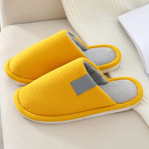 Nuove <span class=keywords><strong>Pantofole</strong></span> Autunno Inverno <span class=keywords><strong>in</strong></span> <span class=keywords><strong>Lana</strong></span> e Cotone da Uomo e Donna Antiscivolo da Casa Stile Pelliccia con Tomaia <span class=keywords><strong>in</strong></span> Velluto a Coste e Suola <span class=keywords><strong>in</strong></span> TPR Vendita all'Ingrosso - Product Image 6