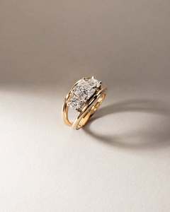 Bague de fiançailles moderne pour femme en or massif avec diamant de laboratoire taille brillant et sertissage à griffes, bijou raffiné, cadeau - Product Image 2