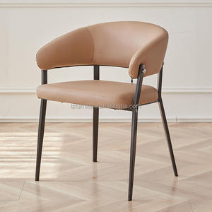 Sillas de Comedor con Brazos, Tapizadas en Cuero Vegano Ecológico, Respaldo Abierto, Diseño Moderno de Media Luna Curva, con Reposabrazos - Product Image 5