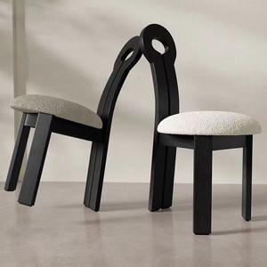 Chaise Key avec dossier en bois massif, chaise de salle à manger au design minimaliste, meubles de salon - Product Image 1