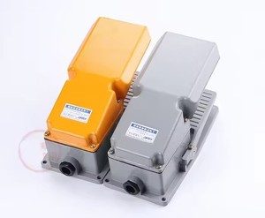 Interruptor de pedal LT4 para máquina herramienta, interruptor de pie con contacto de plata - Product Image 1