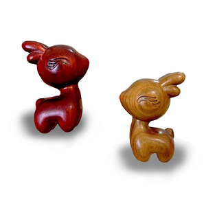 Llavero de Madera con Diseño de Ciervo, de Sándalo, Portátil, Decoración de Escritorio de Oficina, Regalo - Product Image 5