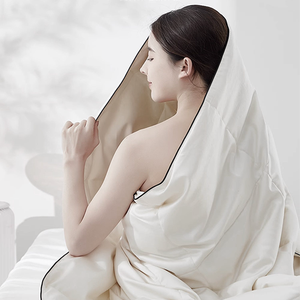 Couette d'été en <span class=keywords><strong>duvet</strong></span> Insert Plume et <span class=keywords><strong>duvet</strong></span> Blanc Couette de lit 100% coton avec 8 onglets d'angle Couette en <span class=keywords><strong>duvet</strong></span> de niveau hôtel - Product Image 2