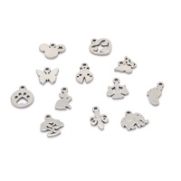 Pendentifs en acier inoxydable découpés au laser, ajourés, multi-formes, motifs papillon, formes de pied, designs irréguliers, styles variés, pour fouet Chasen DIY