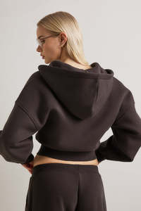 Conjuntos Deportivos Sostenibles de Tela Súper Suave, Certificados con Algodón Orgánico y Poliéster Reciclado, con Logotipo Personalizado para Mujer - Product Image 3