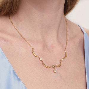 Collar con colgante de luna, oro de 18 quilates, engaste de acero inoxidable, uso diario, regalo para mujer - Product Image 1