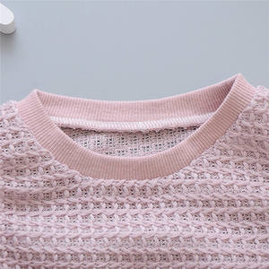 Ropa Infantil en Nepal, Conjuntos Deportivos de Camiseta de Manga Larga con Cuello Redondo y Leggings de Tela Elástica para Niñas - Product Image 4