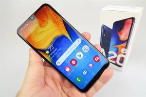 Vente en gros de smartphones 4G <span class=keywords><strong>A20E</strong></span> 100% originaux, téléphone mobile 4G GSM débloqué A20 - Product Image 4