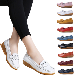 Nouvelles chaussures plates en cuir pour femmes, grande taille, dernier design tendance, 11 couleurs, à enfiler, fermées, antidérapantes, pour l'automne/le printemps/l'été - Product Image 1