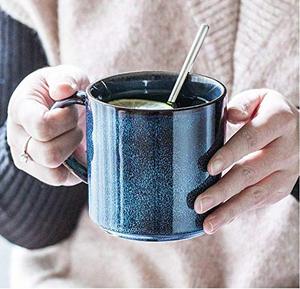 Vintage Handthrown Dark Blue Và Black Đất Sét Men Phản Ứng Trong Chuyển Động Gốm Cà Phê <span class=keywords><strong>Mug</strong></span> Gốm Màu Xanh <span class=keywords><strong>Mug</strong></span> Quà Tặng Cho Cốc Văn Phòng Của Cô - Product Image 3