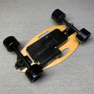 Skateboards complets en bois à double moteur avec logo personnalisé, mini skateboard, skateboard avec <span class=keywords><strong>prix</strong></span> avantageux pour adultes - Product Image 5