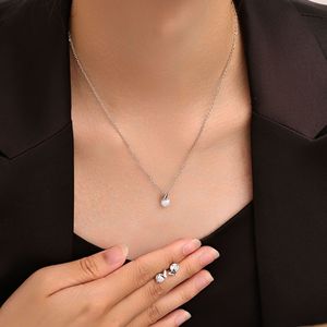 Ensemble collier et boucles d'oreilles papillon en perles brillantes, en alliage de cuivre, serti de griffes, bijoux cadeau, mode féminine - Product Image 2