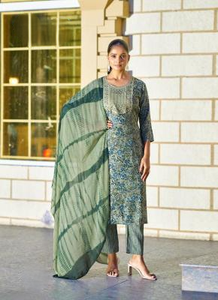 Artridhh 9 Suman Vol 3 Surat Kurti al por Mayor, Vestido Étnico Indio Pakistaní de Seda para Niñas y Mujeres, Uso Diario y Ocasiones Especiales - Product Image 4