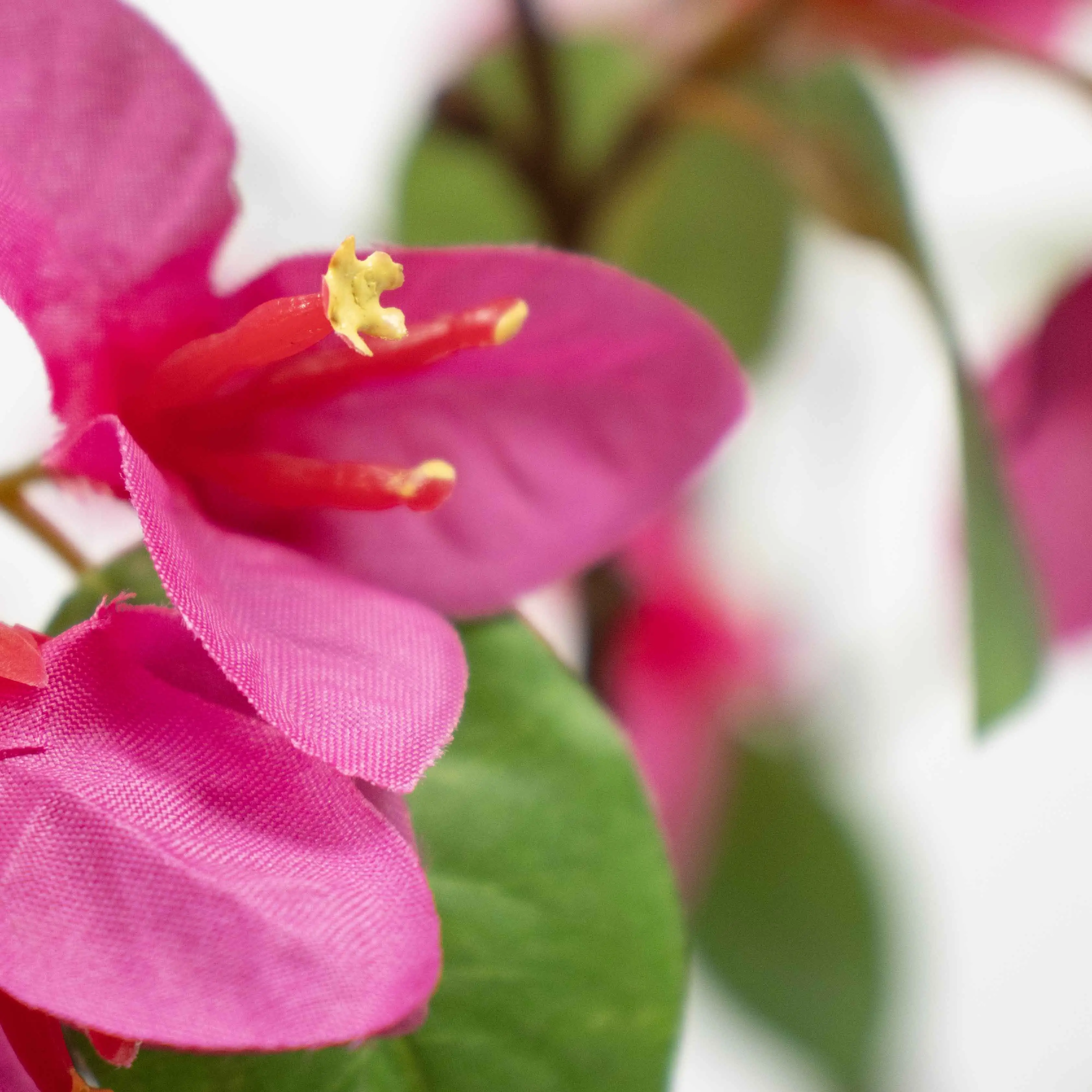 90cm庭の装飾メーカーシルク人工のシミュレートされたプラスチックを残す植物三角形のプラムBougainvillea spectabilis glabra