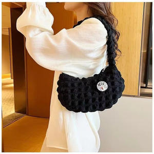 Bolso de Mano Popular Estilo Nube, Moderno, de Gran Capacidad para Mujer, con Cierre de Cremallera, Estilo Burbuja con Volantes, Color Personalizado - Product Image 3