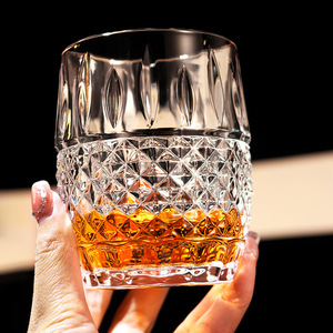 Copas de whisky y vino de lujo de alto valor Barra gruesa creativa KTV Vasos de vidrio para cerveza y vino extranjero - Product Image 3