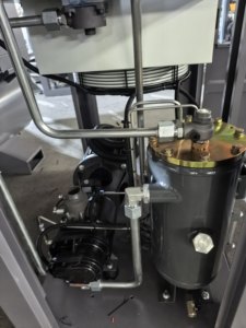 Compresseur d'air à vitesse variable écoénergétique 75 CV, à aimant permanent 55 kW, <span class=keywords><strong>pour</strong></span> <span class=keywords><strong>application</strong></span> en usine textile, avec contrôleur intelligent - Product Image 3