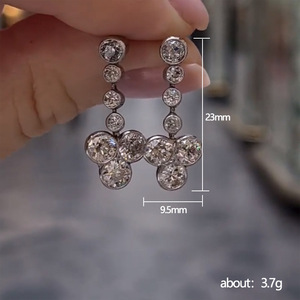 Orecchini floreali con pietre scintillanti per donna, eleganti gioielli a forma di fiore, accessori regalo per l'uso quotidiano - Product Image 5