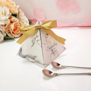 Tùy Chỉnh Tinh Tế Lá Vàng 2Mm Matte Nghệ Thuật Bìa Các Tông Hộp Di Động Tùy Chỉnh Kẹo Tam Giác Hộp Cho Đồ Trang Sức Và Quà Tặng - Product Image 3