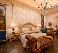 Lit classique de style européen Yips LD-1703-1505 avec motif floral peint à la main, ensemble de meubles de chambre à coucher en bois, couleur or luxueuse