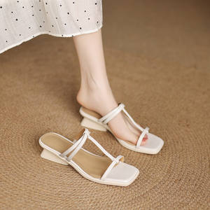 Chanclas de nuevo estilo, modernas y versátiles, fáciles de poner con punta descubierta, suela de cuero genuino, chanclas de estilo femenino. - Product Image 6