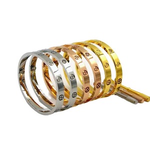 Elegant 18K Gold Plated Stainless Steel Screwdriver Bracelet for <b>Men</b> Rustproof Waterproof Jewelry for Women Fashionable <b>Bangles</b> - Product Image 1
