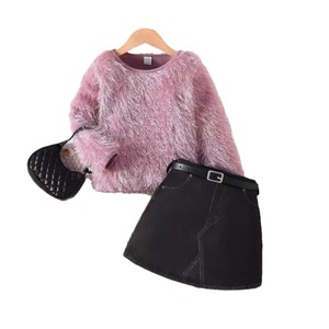 Top de piel rosa de estilo europeo y americano + Falda corta negra Conjunto para niños Conjunto de dos piezas de otoño e invierno