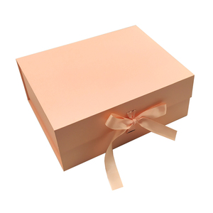 Boîte cadeau pour demoiselle d'honneur en papier magnétique avec emballage personnalisé - Product Image 1