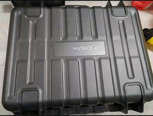 Dron Matrice 4T con Control Remoto de Largo Alcance, Quadcopter UAV M4T - Product Image 3