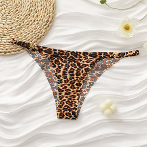 Culotte string sans couture imprimé léopard pour femme, sexy, à fines bretelles, taille basse, respirante, ultra-fine en soie glacée, vente en gros - Product Image 1