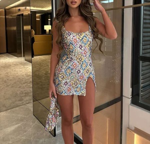 Vestido Sexy con Lentejuelas y Diseño de Diamantes en Color Nuevo, Modelo 2026, con Escote Halter y Falda Acampanada - Product Image 3