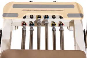 Reformer de Pilates en alliage d'aluminium durable, équipement de studio professionnel, barre de pieds réglable, utilisation à domicile et en salle de sport - Product Image 5