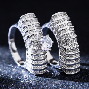 Set di Anelli di Lusso a Doppio Strato per Donne, Elegante Accessorio Traforato per Feste e Matrimoni, Idea Regalo - Product Image 3