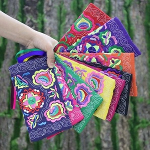 Borsa Ricamata in Tessuto da Donna, Portafoglio Lungo Vintage con Cerniera, Stile Etnico, Pochette, Produzione all'Ingrosso - Product Image 1