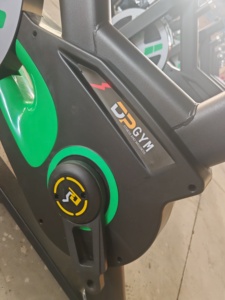 <span class=keywords><strong>Bicicleta</strong></span> <span class=keywords><strong>de</strong></span> spinning magnética comercial |   Volante <span class=keywords><strong>de</strong></span> Inercia <span class=keywords><strong>de</strong></span> 15 kg |   <span class=keywords><strong>Bicicleta</strong></span> <span class=keywords><strong>de</strong></span> Ciclismo Estática Ajustable para Interiores |   Equipo <span class=keywords><strong>de</strong></span> Gimnasio - Product Image 3