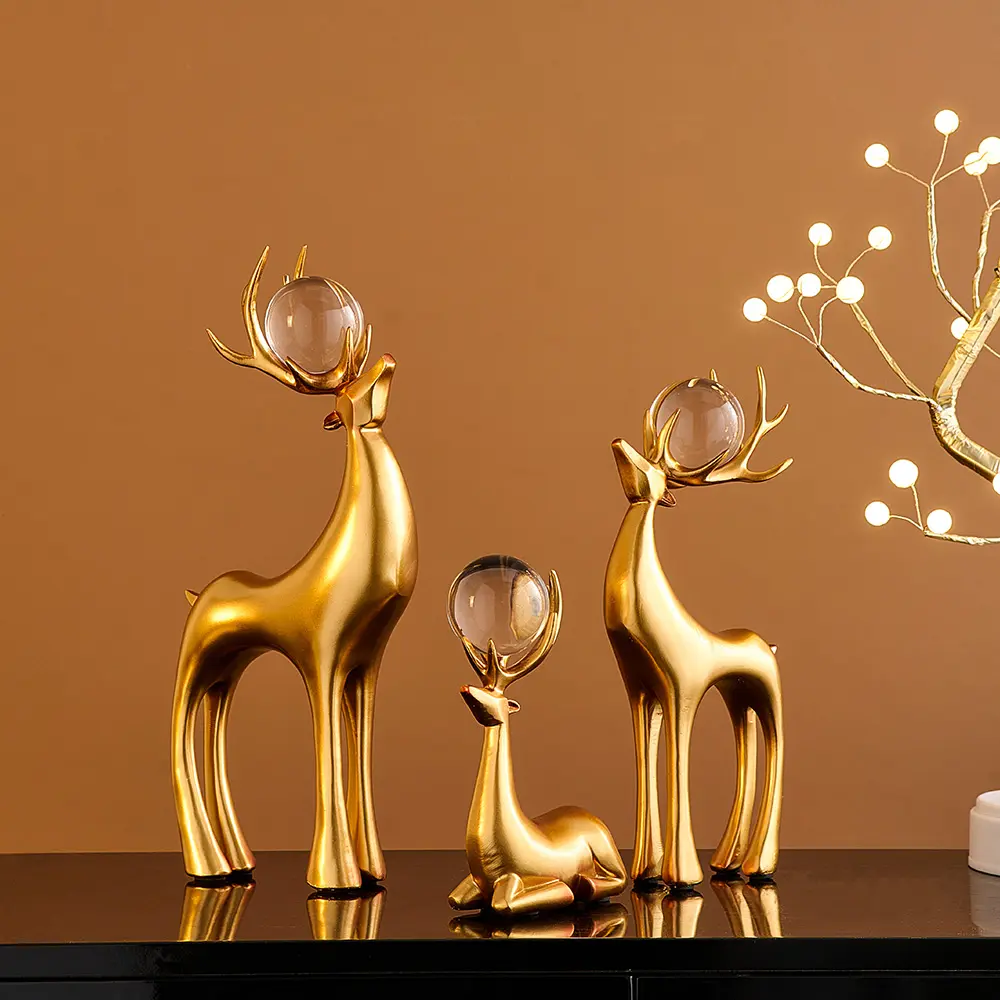 Decoración moderna para el hogar, ornamento de resina familiar de tres con bola de cristal, adorno de ciervo