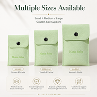 Pochette en microfibre suédée avec bouton-pression, vert sauge, impression en relief, estampage à chaud, OEM ODM, emballage cadeau pour bijoux