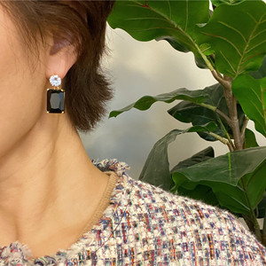 Pendientes de joya para banquete en el Castillo - Product Image 2