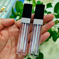 Vente en gros de tubes de gloss à lèvres personnalisés, tubes transparents mats roses et noirs, flacons de gloss à lèvres, impression sur écran, emballage de marque privée